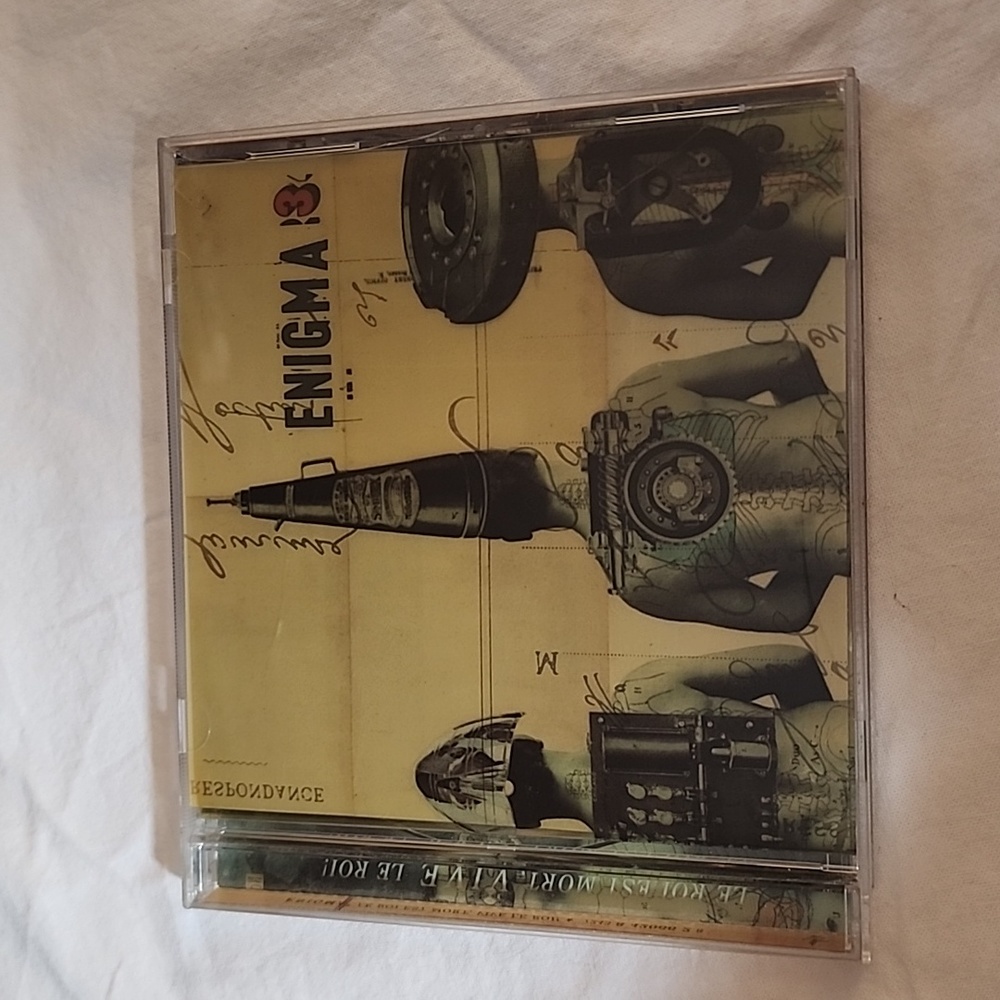 Enigma‎ 3